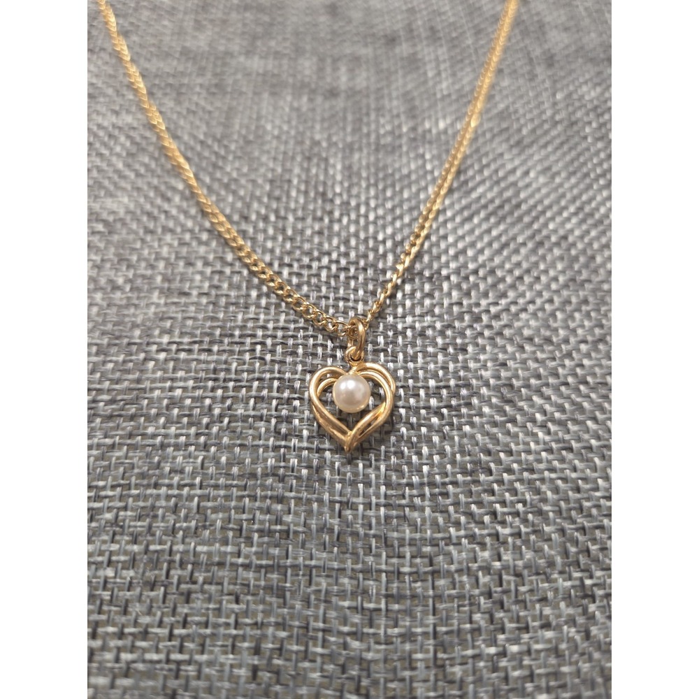 Gold Tone Chain With Heart Pendant Faux Pearl 18 inch